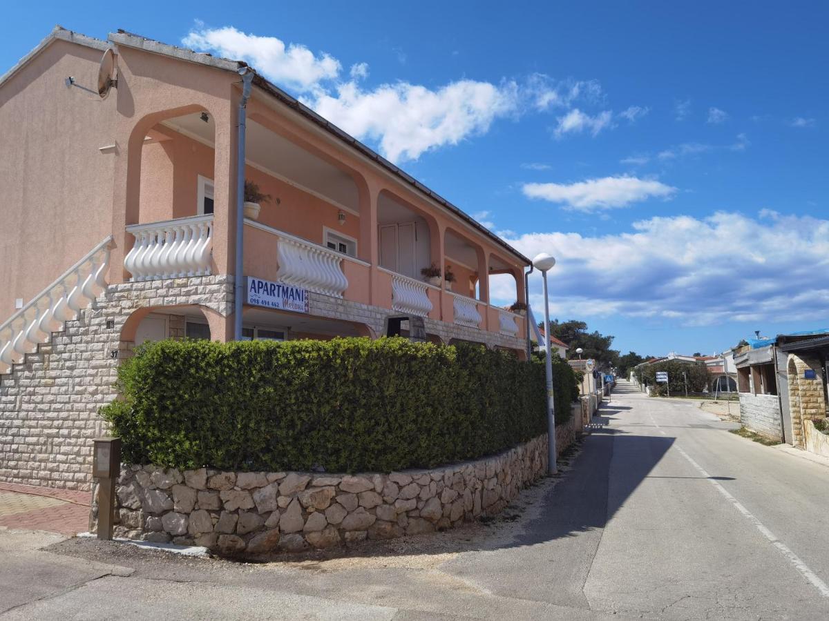 Apartment Melani Vir Εξωτερικό φωτογραφία