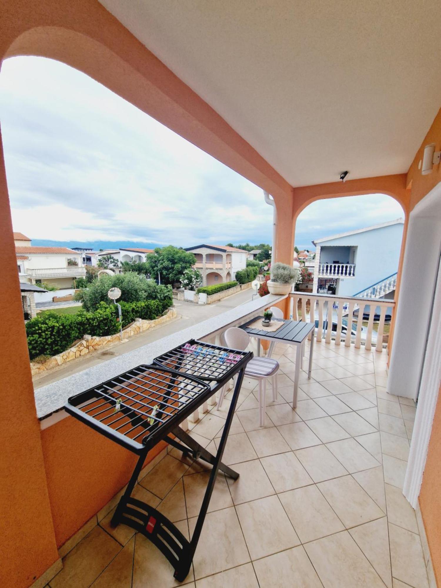 Apartment Melani Vir Εξωτερικό φωτογραφία