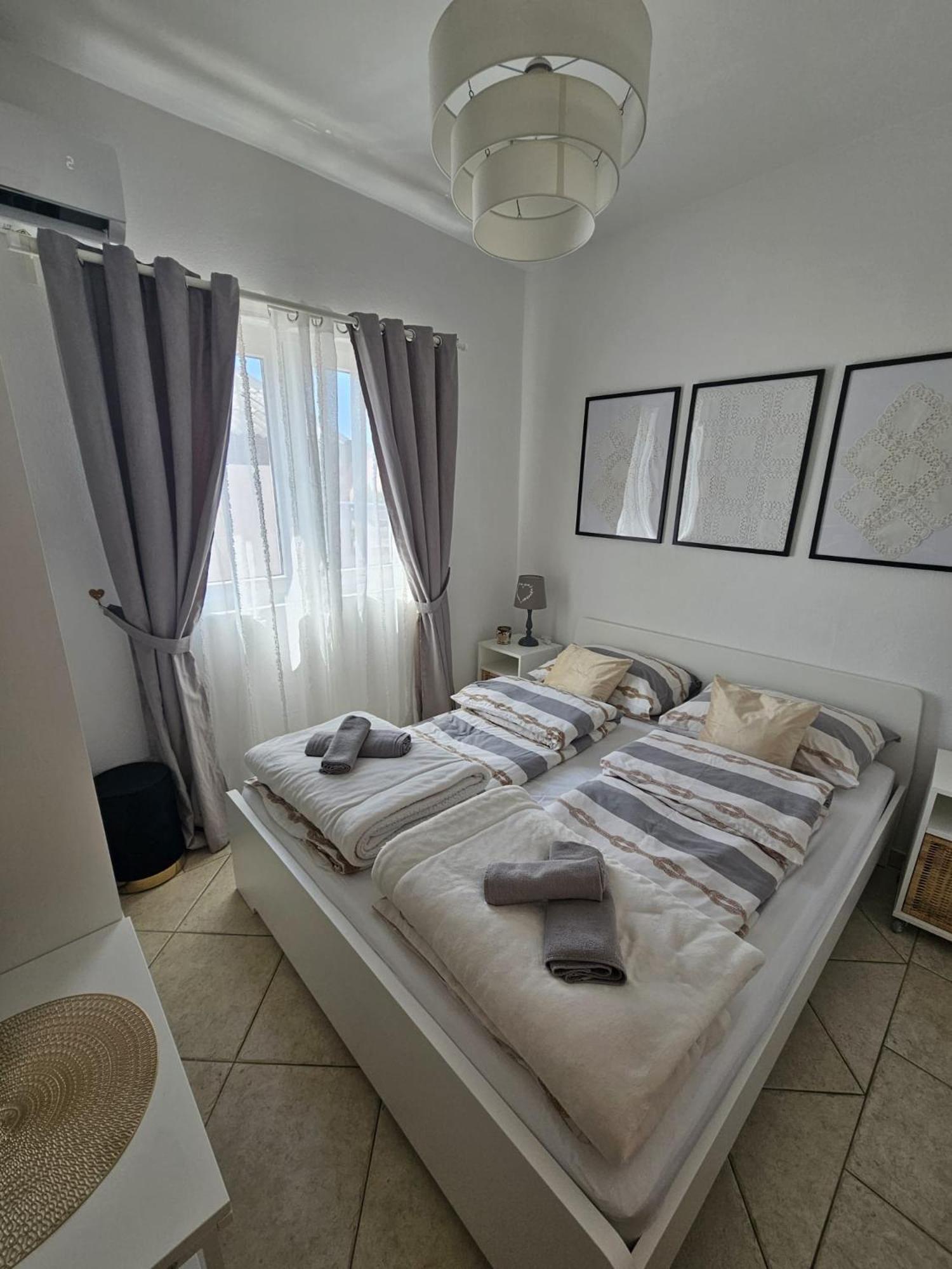 Apartment Melani Vir Εξωτερικό φωτογραφία