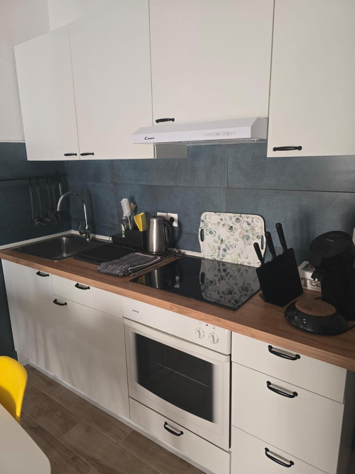 Apartment Melani Vir Εξωτερικό φωτογραφία